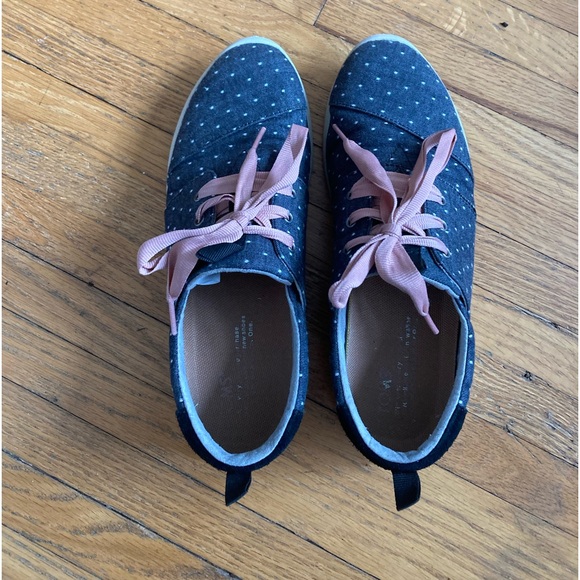 TOMS Sneakers - Picture 2 of 3